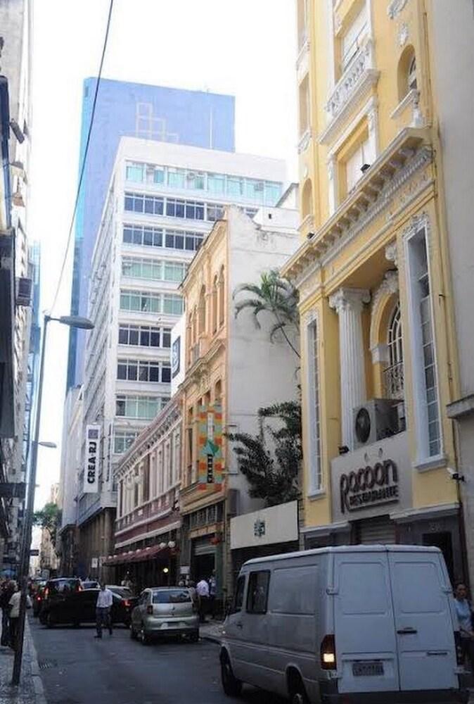 Living Express Hotel 3*